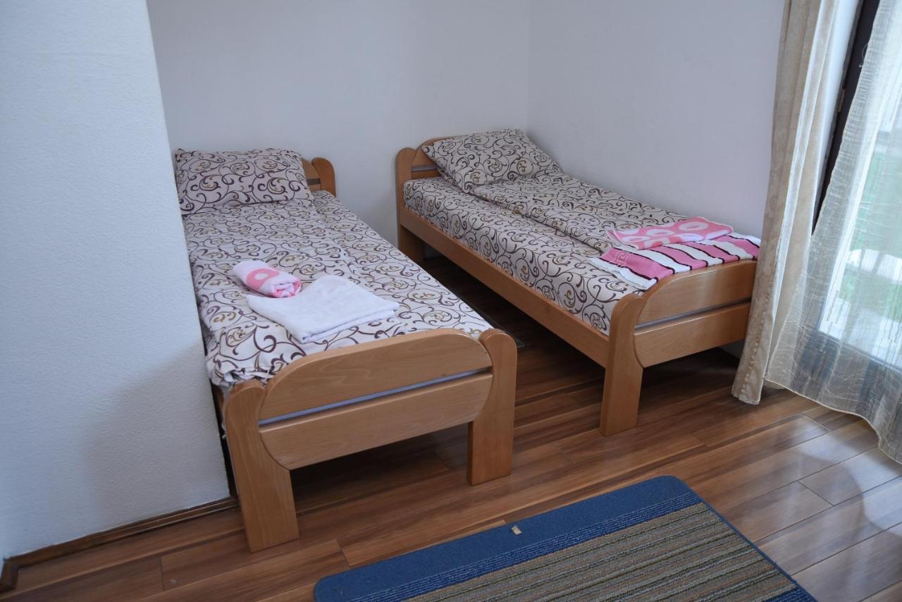 Mm Narcis Bed & Breakfast Vlasina Rid Exterior foto