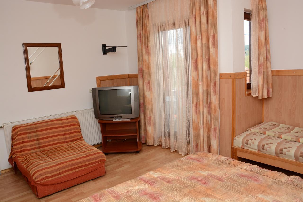 Mm Narcis Bed & Breakfast Vlasina Rid Exterior foto