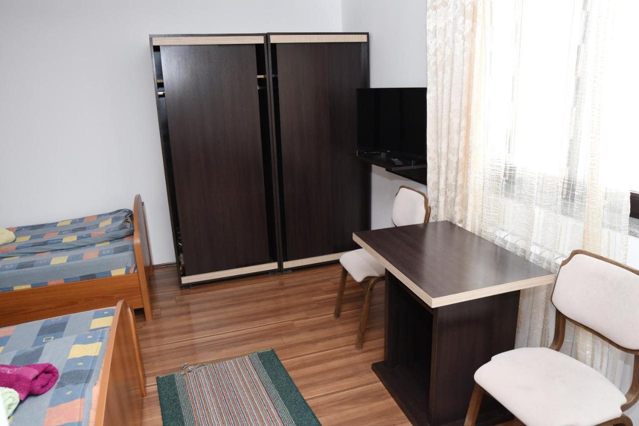 Mm Narcis Bed & Breakfast Vlasina Rid Exterior foto